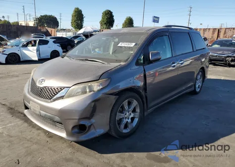 2014 Toyota Sienna Sport z USA, uszkodzony, nr VIN 5TDXK3DCXES487517